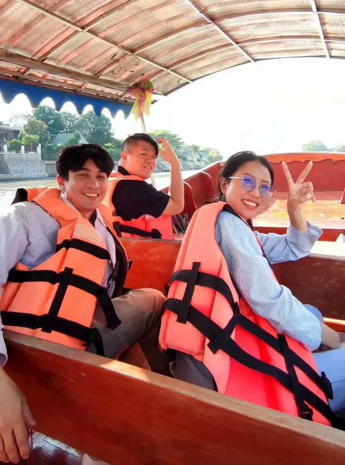 ล่องเรืออยุธยากับแก๊งเพื่อน - ล่องเรืออยุธยากับแก๊งเพื่อน