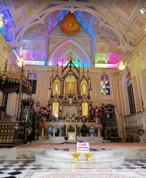 ล่องเรือรอบเกาะอยุธยา